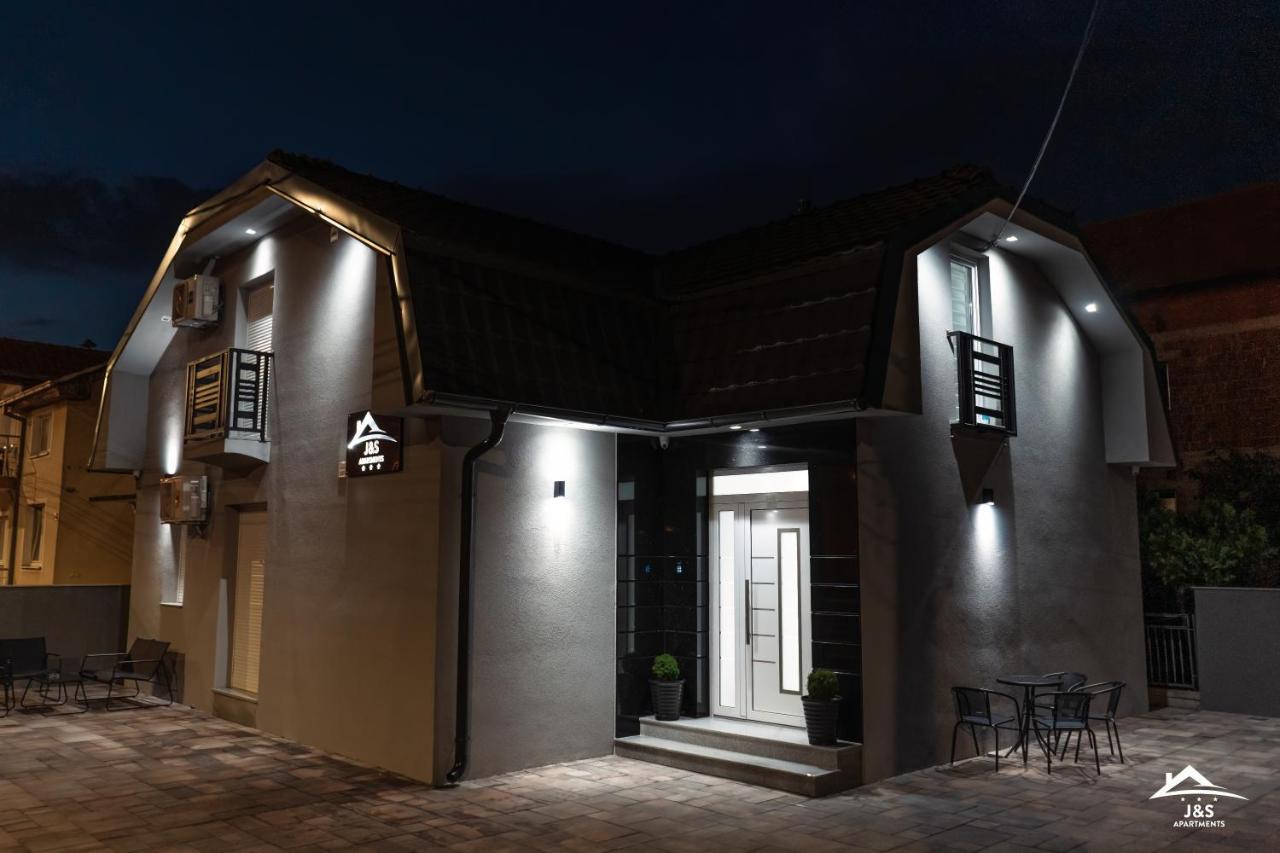 J&S Apartments Nis Exterior foto